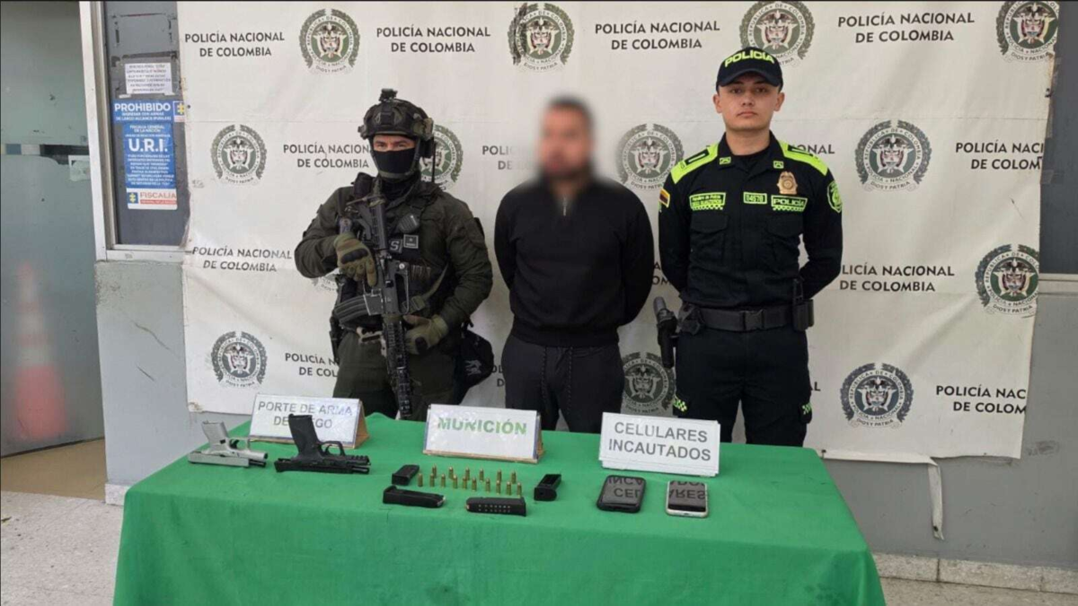 Capturan en Puerto Colombia a alias ‘Pistolitas’, presunto jefe de sicarios de ‘Los Costeños’, clave en extorsión y homicidios en Barranquilla