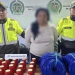 El peligroso equipaje de una extranjera que viajaba en un bus desde la frontera con Ecuador rumbo al Cauca: llevaba 26 barras de explosivos