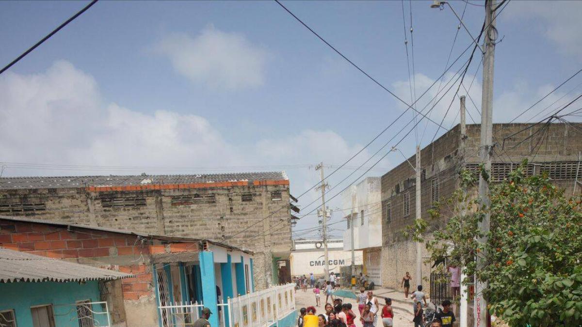 Cartagena: Acuacar decreta racionamiento de agua sectorizado en medio de una crisis de abastecimiento, mientras en los barrios persisiten protestas