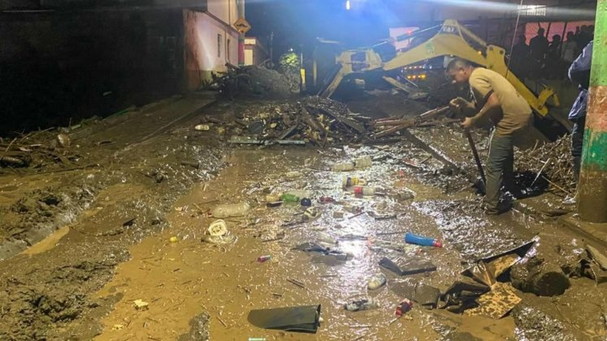 Grave emergencia en Ocaña: en videos se muestra el impresionante desbordamiento del río Tejo en medio de calles y llevándose viviendas