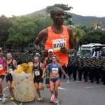 Maratón de Cali 2026: más de 500 policías llegaron a la ciudad para garantizar el blindaje de la competición, que contará con 20.000 corredores