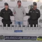 Capturan viajero polaco en el aeropuerto de Cartagena cuando abordaba vuelo a Dubái con una maleta llena de droga, en 12 rollos de papel de impresión
