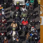 ‘En Colombia la moto es una revolución social’: la ANDI analiza el crecimiento del sector, habla de cobro de peajes y lanza alerta por ‘scooters’