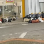 Proliferación de moscas y olores fétidos en Rionegro tras la falta de recolección de basuras hace más de 10 días