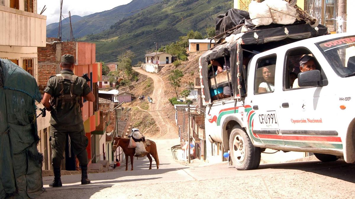 Grupos armados obligarían a votar por determinado candidato y a tomar acciones contra la población, si ocurre lo contrario en zona rural de Nariño