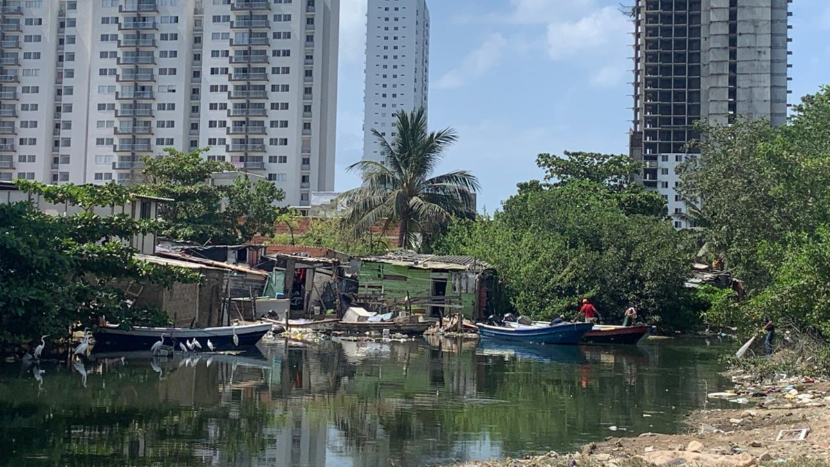 Cartagena Cómo Vamos: la pobreza extrema se contrajo del 13,2% al 9,3% en un año, pero sigue primando el rebusque y la informalidad económica