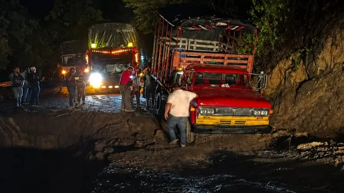 Tormenta eléctrica en Santander dejó grave pérdida de banca en San Vicente de Chucurí: hay al menos 50 viviendas afectadas en sus techos