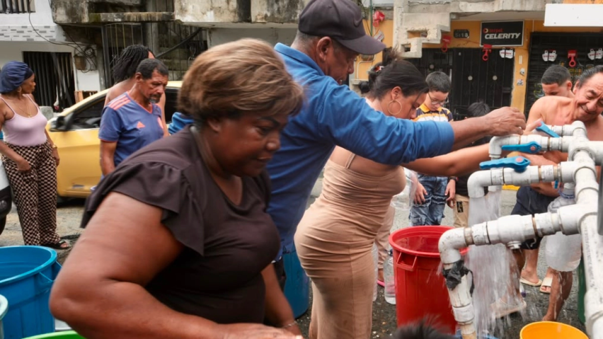 Crisis del agua en Buenaventura: despliegan 23 carrotanques, atención médica, clases virtuales y continuidad del PAE tras desabastecimiento
